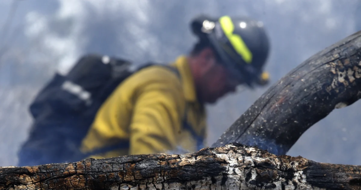 Z powodu wycieku płynnego kwasu azotowego w środę pozostaje zamknięta kluczowa autostrada I-10 w pobliżu miasta Tucson w amerykańskim stanie Arizona. Ewakuowano okoliczną ludność. Zamknięto niektóre szkoły i University of Arizona Tech Park.