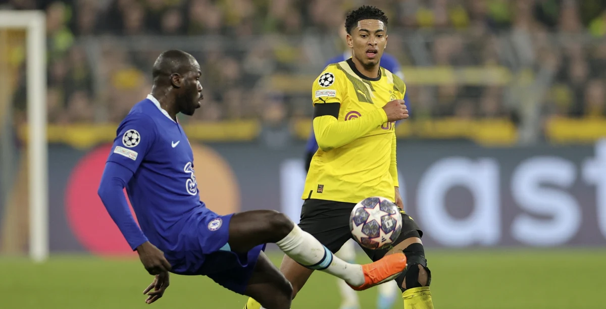 ​Borussia Dortmund pokonała u siebie Chelsea Londyn 1:0 w pierwszym meczu 1/8 finału piłkarskiej Ligi Mistrzów, odnosząc siódme z rzędu zwycięstwo od początku 2023 roku. W drugim środowym starciu Benfica Lizbona wygrała na wyjeździe z Club Brugge 2:0.