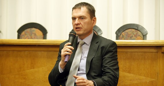 ​Po politycznym wyroku białoruskiego sądu z 8 lutego dziennikarz i działacz polskiej mniejszości Andrzej Poczobut pozostaje na razie w areszcie w Grodnie. Od daty ogłoszenia wyroku ma dziesięć dni na złożenie odwołania, a decyzja, do której kolonii karnej ma trafić, zapadnie dopiero po rozpatrzeniu apelacji - mówi Barys Harecki ze stowarzyszenia BAŻ.