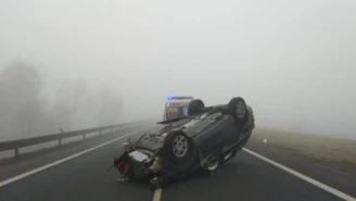 Śmiertelny finał zderzenia na S22. Mgła ograniczała widoczność