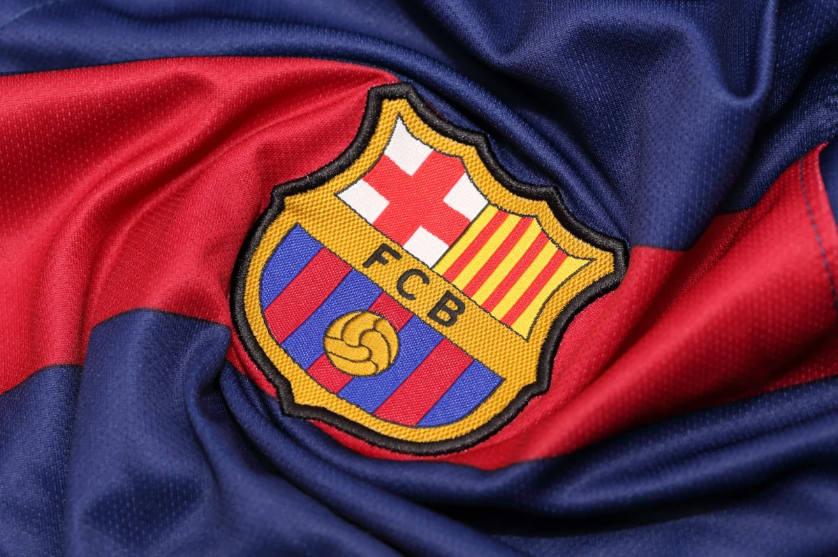 Madrycki dziennik "El Mundo" opublikował w czwartek 33 faktury, na podstawie których klub FC Barcelona wypłacił w latach 2016-2018 ówczesnemu zastępcy przewodniczącego kolegium sędziowskiego hiszpańskiej ligi piłkarskiej Jose Marii Enriquezowi Negreira sumę 1,68 mln euro.