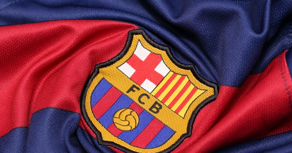 Madrycki dziennik "El Mundo" opublikował w czwartek 33 faktury, na podstawie których klub FC Barcelona wypłacił w latach 2016-2018 ówczesnemu zastępcy przewodniczącego kolegium sędziowskiego hiszpańskiej ligi piłkarskiej Jose Marii Enriquezowi Negreira sumę 1,68 mln euro.
