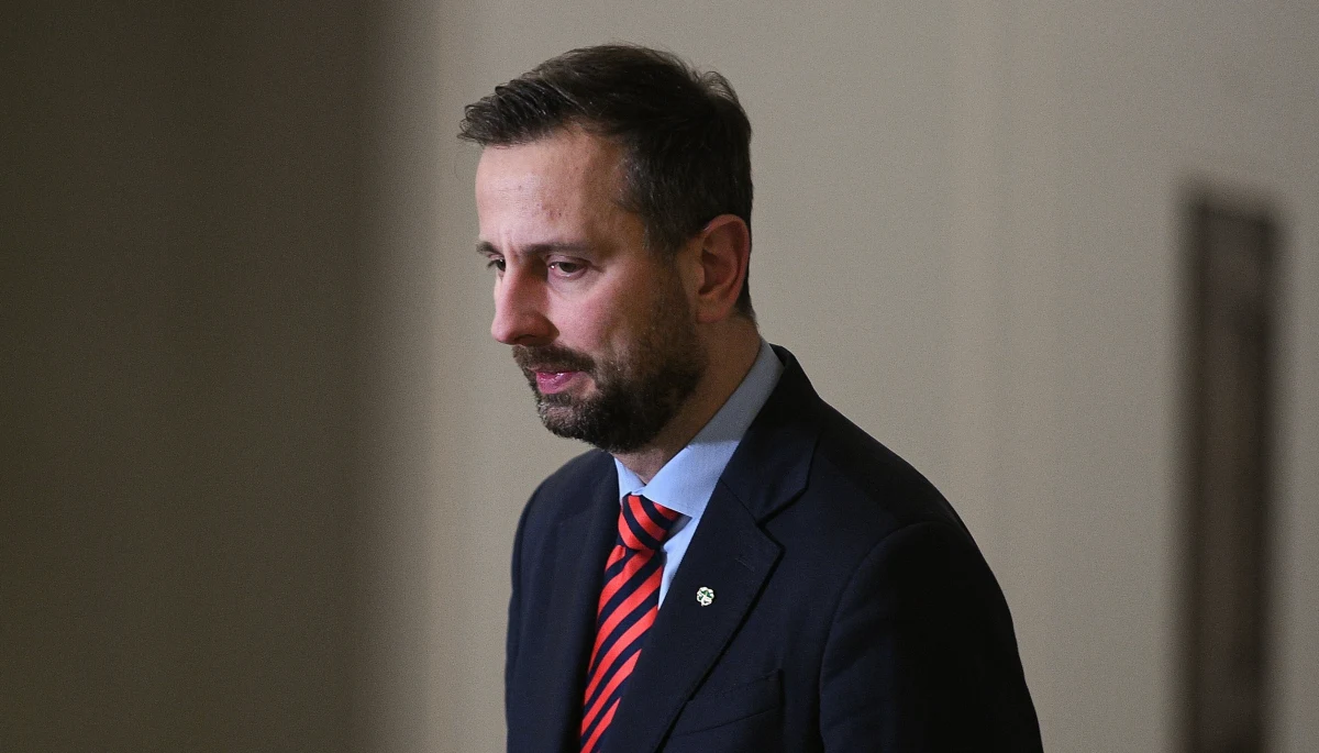 Żeby wygrać wybory, trzeba się zjednać, nie można stworzyć 7 list po stronie opozycji, bo jest to podanie PiS-owi zwycięstwa na tacy. Choć w obozie prawicy nie cierpią się, nie przeszkadza im to, by pójść razem do wyborów, bo przywiązanie do władzy jest dla nich silniejsze - uważa szef PSL Władysław Kosiniak-Kamysz.