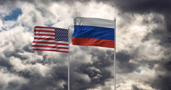 Podsekretarz stanu USA Victoria Nuland poinformowała w czwartek, że Stany Zjednoczone i państwa wchodzące w skład Grupy Siedmiu (G7) planują wobec Rosji nowy pakiet sankcji. Restrykcje mogą zostać ogłoszone w rocznicę rosyjskiej inwazji na Ukrainę, która przypada 24 lutego.