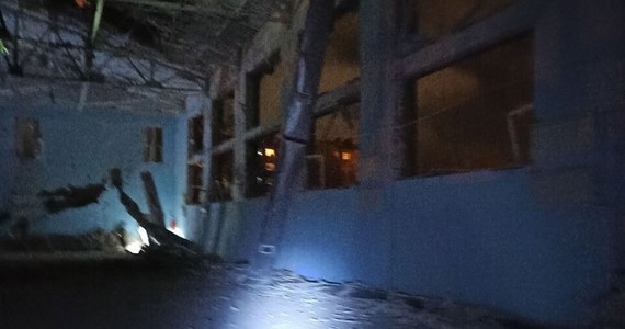 ​W nocy ze środy na czwartek Ukraińcy przeprowadzili atak rakietowy na budynek liceum informatycznego w okupowanym mieście Jenakijewe w obwodzie donieckim. Ukraińskie źródła donoszą, że wewnątrz mogło przebywać nawet trzystu członków Grupy Wagnera.