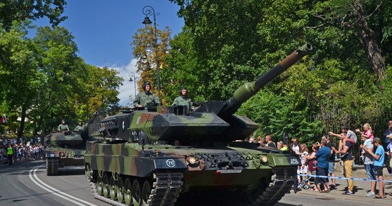 Szef resortu obrony RFN Boris Pistorius przyznał, że podczas styczniowej narady ministrów NATO w Ramstein był zaskoczony, że jedynie Polska zadeklarowała chęć przekazania Ukrainie czołgów leopard. Po wcześniejszych doniesieniach spodziewał się, że na takie zobowiązanie zdecyduje się więcej krajów.
