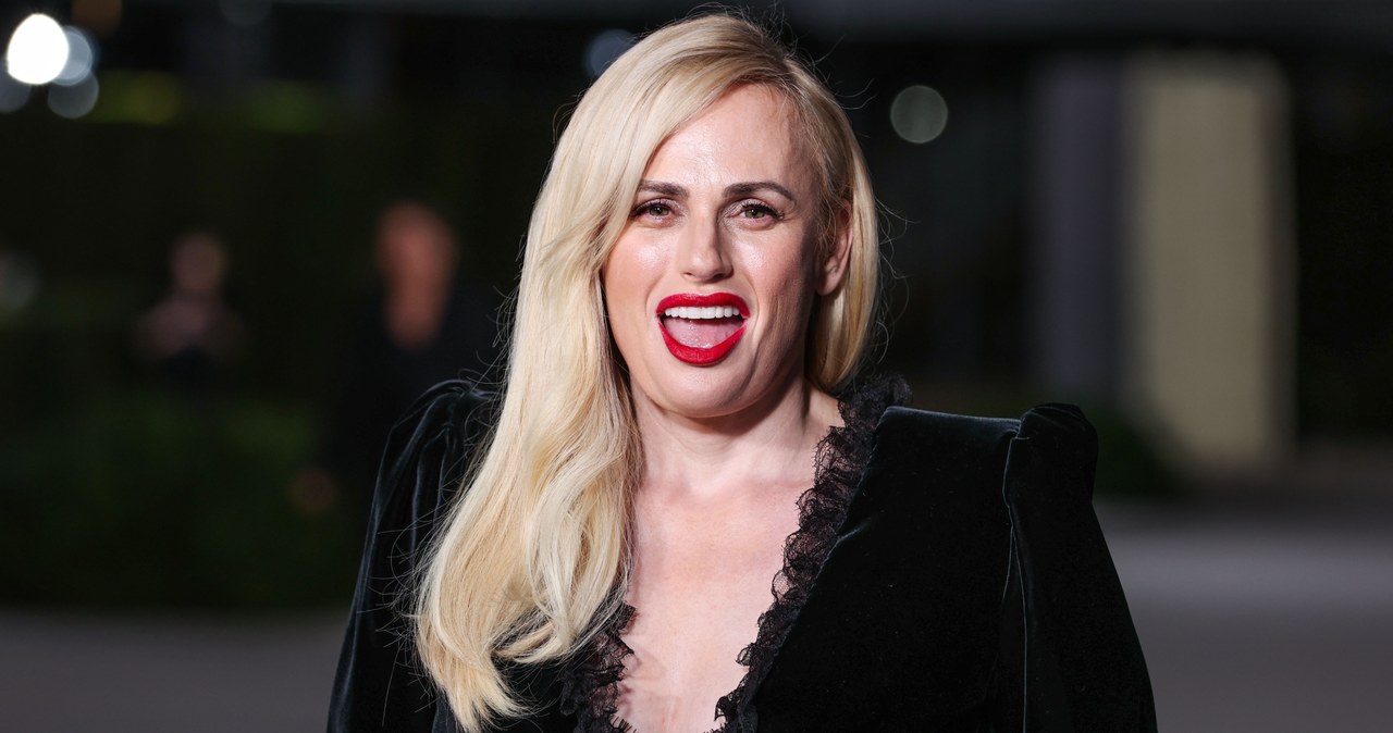 Rebel Wilson od lat błyszczy na wielkim ekranie. Widzowie znają ją z takich hitów jak "Pitch Perfect", "Oszustki" czy "Powrót do liceum". Życie aktorki to pasmo dramatów. Przez większość kariery była kojarzona ze swojej nadwagi. Niedawno wyznała, że była dwukrotnie molestowana i przeżyła poronienie. 