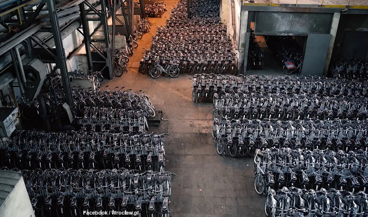 100 nowych rowerów, 10 dodatkowych lokalizacji stacji z jednośladami, a także nowa wersja aplikacji i ceny - to modyfikacje, które czekają Wrocławski Rower Miejski w tym roku. Sprawdźcie, co się zmieni w nowym sezonie.