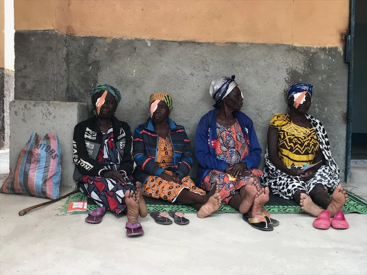 Trzy tygodnie spędzą w Afryce poznańscy okuliści, którzy w niedzielę wyruszą do Kamerunu i Republiki Środkowoafrykańskiej, by przywracać wzrok tamtejszym mieszkańcom. Lekarze będą leczyli zaćmę, która w tej części świata jest dużym problemem, zwłaszcza wśród młodych ludzi.