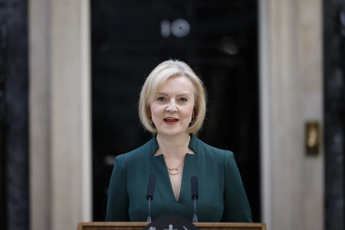 Była brytyjska premier Liz Truss w pierwszym publicznym wystąpieniu od czasu rezygnacji wezwała do utworzenia "gospodarczego NATO", by przeciwstawić się Chinom. Mówiła też, że ogłoszona kilka lat temu przez Londyn "złota era" w relacjach z Chinami była błędem.