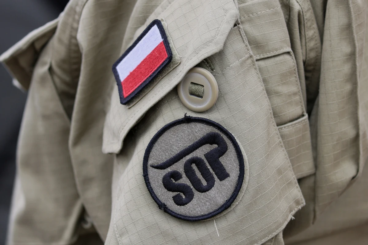 Wypadek w Krakowie - na pasach w dzielnicy Zwierzyniec został potrącony mężczyzna. Jak się dowiedzieliśmy, pomocy poszkodowanemu udzielili funkcjonariusze Służby Ochrony Państwa.