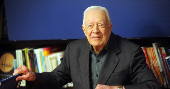 Były prezydent Stanów Zjednoczonych Jimmy Carter zdecydował się na opiekę hospicyjną i spędzenie pozostałego mu czasu w domu z rodziną, zamiast podjęcia kolejnego etapu leczenia. 98-latek od 2015 roku cierpi na różne problemy zdrowotne.