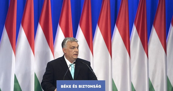 "Będziemy utrzymywać nasze stosunki gospodarcze z Rosją i to samo radzimy całemu światu zachodniemu, bo bez tego nie będzie ani zawieszenia broni, ani negocjacji pokojowych" - oświadczył w Budapeszcie premier Węgier Viktor Orban w swoim dorocznym przemówieniu.