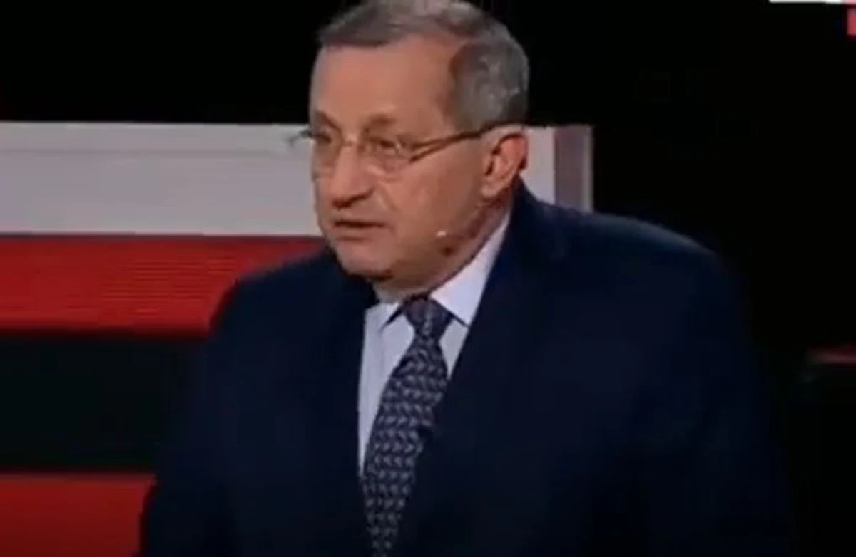 Były agent KGB i izraelski dyplomata Jakow Kedmi w trakcie debaty w propagandowej telewizji Rossija 1 powiedział, że "Polska przygotowuje się do wojny, której nie będzie". Zagroził że jeśli polskie wojska "przesuną się" w kierunku Rosji, to Moskwa będzie w stanie cofnąć nasz kraj do "epoki kamienia łupanego".