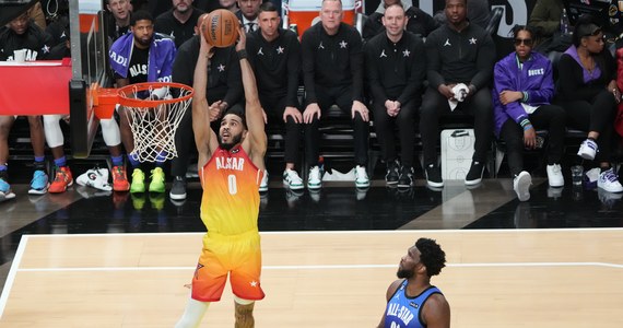 W 72. meczu Gwiazd ligi NBA drużyna Giannisa Antetokounmpo pokonała w Salt Lake City ekipę LeBrona Jamesa 184:175. Najlepszym koszykarzem (MVP) spotkania został Jayson Tatum, który dla zwycięskiego zespołu zdobył rekordowe 55 punktów.