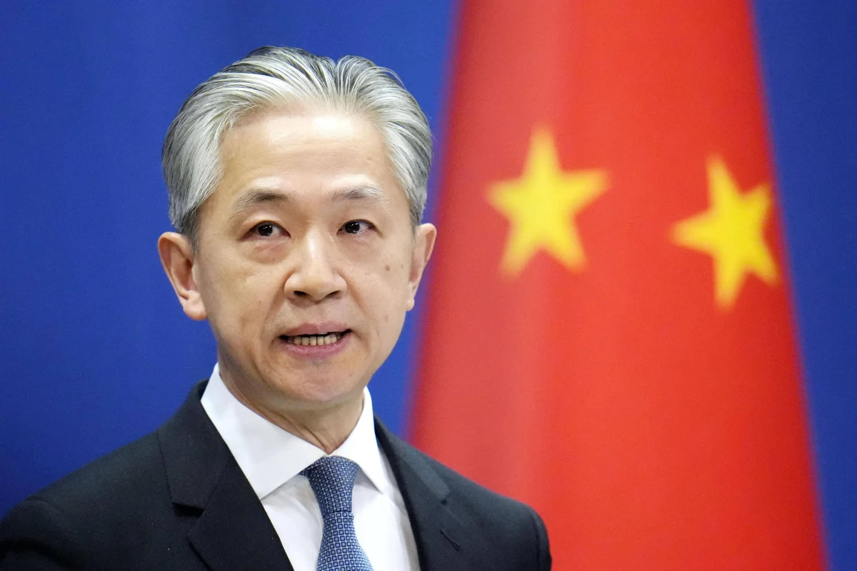 Stany Zjednoczone nie mają możliwości, aby stawiać żądania wobec Chin - powiedział rzecznik Ministerstwa Spraw Zagranicznych Chin Wang
Wenbin. Jego słowa to odpowiedź na stwierdzenie stałej przedstawicielki USA przy ONZ - powiedziała ona, że Chiny przekroczą "czerwoną linię", jeśli zdecydują się na dostawy broni do Rosji.