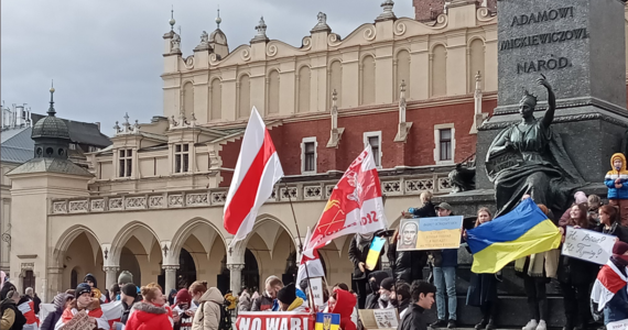 24 lutego - w pierwszą rocznicę rosyjskiej napaści na Ukrainę - w Krakowie odbędzie się marsz "Razem dla pokoju". "Wszyscy jesteśmy z Ukrainą! Niech 24 lutego cały Kraków, cała Małopolska powie: chcemy wolnej Ukrainy!" – apeluje wojewoda małopolski Łukasz Kmita.