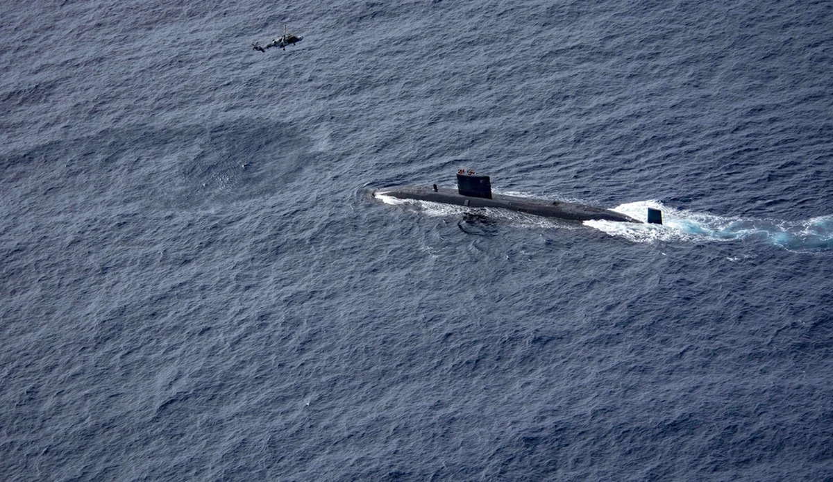 ​Nowy brytyjski podwodny okręt nuklearny HMS Anson wyruszył ze stoczni w pierwszy rejs. To dobra wiadomość dla Brytyjczyków, ale też i dla światowego bezpieczeństwa. Okręt podwodny jest najnowocześniejszym elementem floty Jego Królewskiej Wysokości.