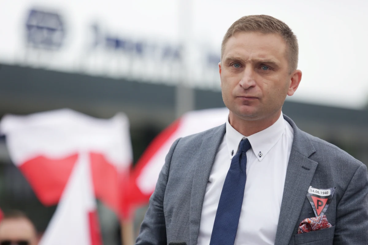 Składamy zawiadomienie do prokuratury o możliwości popełnienia przestępstwa w związku z bezprawną próbą przejęcia władzy w Stowarzyszeniu Marsz Niepodległości - poinformował Robert Bąkiewicz.