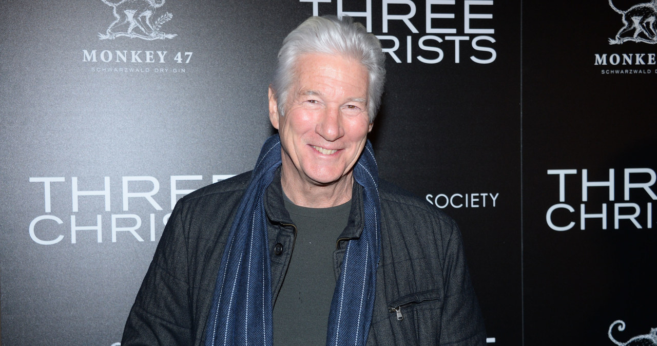 Zagraniczne media informują, że 73-letni Richard Gere dochodzi do siebie po zapaleniu płuc. Aktor miał być hospitalizowany podczas rodzinnych wakacji w Meksyku w zeszłym tygodniu.