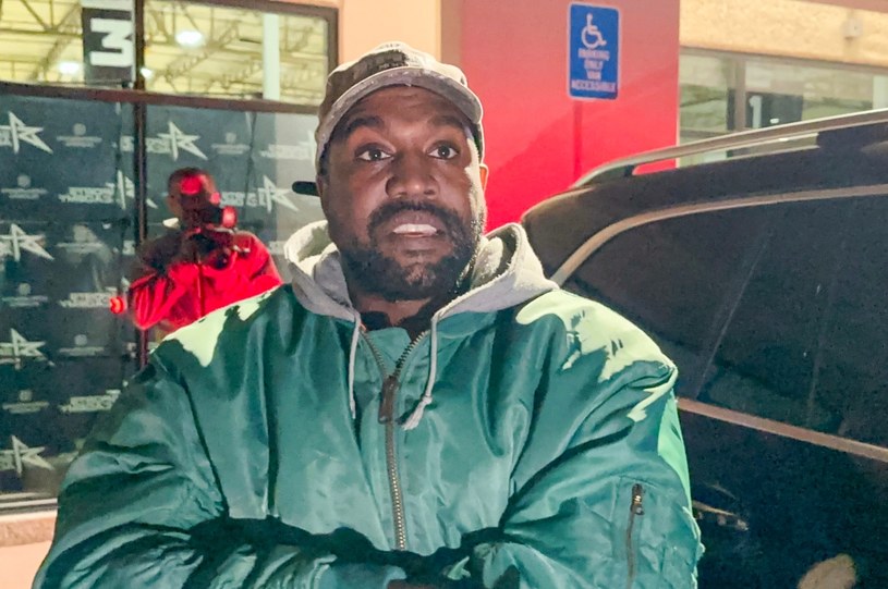 BBC przygotowuje dokument oraz podcast poświęcony Kanye Westowi. Produkcja rozwikłać odpowiedzi na pytania o to, co tak naprawdę doprowadziło do zniszczenia kariery rapera.