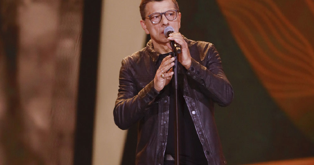 Janusz Łuczak swoją przygodę w "The Voice Senior" zakończył w finale na wczesnym jego etapie, ale i tak widzowie zapamiętają jego znakomity występ, podczas którego wykonał utwór "Modlitwa" Breakoutu. 
