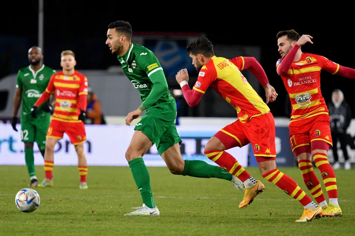 W ostatnim meczu 21. kolejki piłkarskiej Ekstraklasy Radomiak Radom bezbramkowo zremisował z Jagiellonią Białystok.