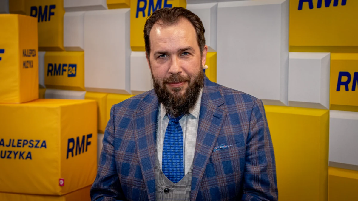 "Prezydent Biden przylatuje tutaj, nie żeby zagrzewać do jedności, ale żeby pokazać tę jedność. Co do zasady państwa europejskie wydają się zjednoczone i silne w swoim poparciu dla Ukrainy" - mówił w Popołudniowej rozmowie w RMF FM płk rez. dr Piotr Łukasiewicz, były ambasador RP w Afganistanie. "Z większą niecierpliwością czekam na przemówienie Putina, który w ciągu dzisiejszego dnia znalazł się w niezwykle trudnej sytuacji" - dodał gość Kazimiery Szczuki.