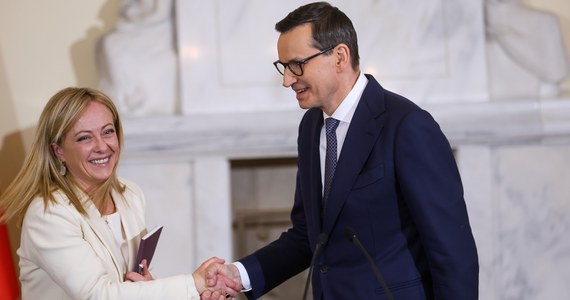Polska i Włochy mają takie samo spojrzenie na wojnę w Ukrainie, wizję UE i rozwiązania przez nią kwestii migracji - powiedział premier Mateusz Morawiecki po spotkaniu z Giorgią Meloni. Premier Włoch spotkała się także z prezydentem Andrzejem Dudą.