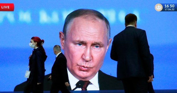 W swoim orędziu Władimir Putin zaatakował Zachód, oskarżając go o przekształcenie konfliktu w regionie w globalną wojnę. Zapowiedział, że Rosja zawiesza swój udział w START, czyli traktacie o redukcji zbrojeń strategicznych.