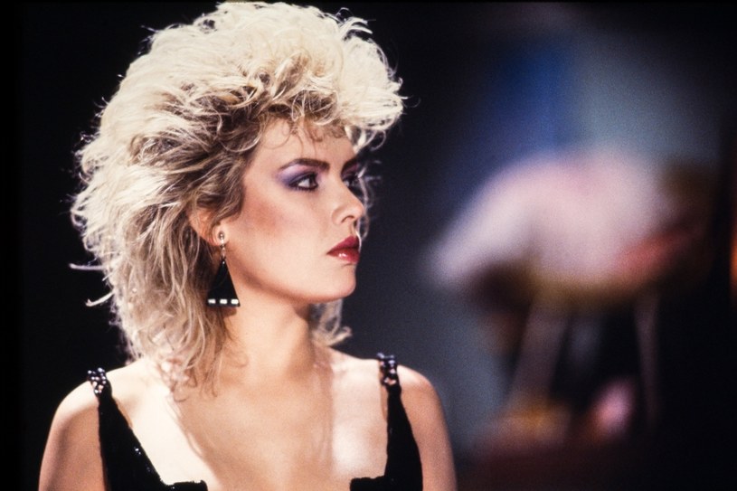 "Seks się sprzedaje zawsze, a jeśli jeszcze jesteś nazywana symbolem seksu, sukces murowany" - komentowała niegdyś Kim Wilde, jedna z największych popowych gwiazd lat 80. Przy innej okazji dodała: "Wierzę, że seksapil kobiety to największa siła na świecie. Za pomocą moich strojów pokazuję, kim naprawdę jestem".