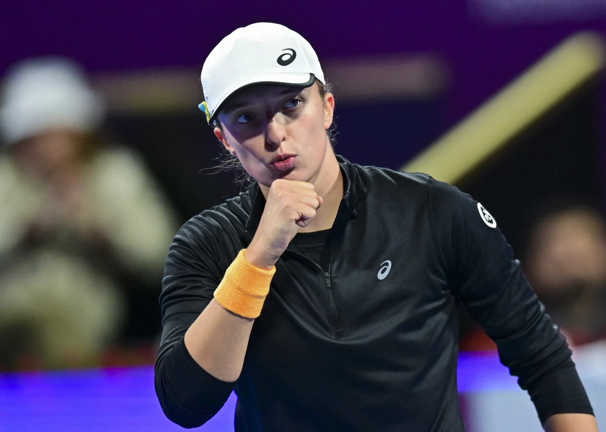 Iga Świątek w trzeciej rundzie turnieju WTA 1000 na twardych kortach w Dubaju (pula nagród 2,8 mln dolarów)! We wtorkowym spotkaniu drugiej rundy polska liderka światowego rankingu pokonała 6:1, 6:1 Kanadyjkę Leylah Fernandez.