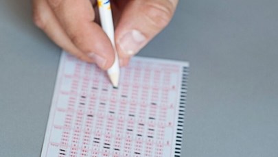 Dwie "szóstki" w jednym losowaniu Lotto. Szczęśliwcy dostaną po 4,6 mln zł