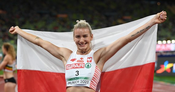 28 reprezentantów Polski wystąpi w Stambule w halowych mistrzostwach Europy w lekkiej atletyce (2-5 marca). PZLA w środę ogłosił skład, w którym znalazły się m.in. liderka europejskich tabel w pięcioboju Adrianna Sułek, sprinterka Ewa Swoboda i specjalistka od 400 m Anna Kiełbasińska.