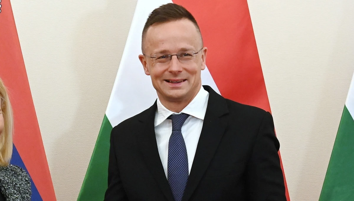 Musimy podjąć zdecydowane działania przeciwko wpisaniu na unijną listę sankcyjną Rosatomu i jego urzędników, ponieważ sankcje na energię jądrową lub na Rosatom zaszkodziłyby naszym podstawowym interesom narodowym - powiedział minister spraw zagranicznych i handlu Węgier Peter Szijjarto. 