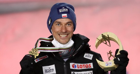 Piotr Żyła broni tytułu mistrza świata na skoczni normalnej. Żyła, Dawid Kubacki, Kamil Stoch i spółka powalczą też na skoczni dużej oraz w konkursie drużynowym. W rywalizacji wezmą udział również polskie skoczkinie. Przewidziano także konkurs mikstów. Oto program skoków na mistrzostwach świata w narciarstwie klasycznym w Planicy.