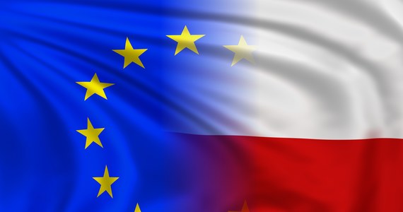 ​Ambasadorom państw Unii Europejskiej nie udało się wciąż porozumieć w sprawie 10. pakietu unijnych sankcji wobec Rosji. Dyskusja w Brukseli ma być kontynuowana w czwartek. Główny problem to restrykcje na rosyjski kauczuk - informuje korespondentka RMF FM w Brukseli Katarzyna Szymańska-Borginon.
