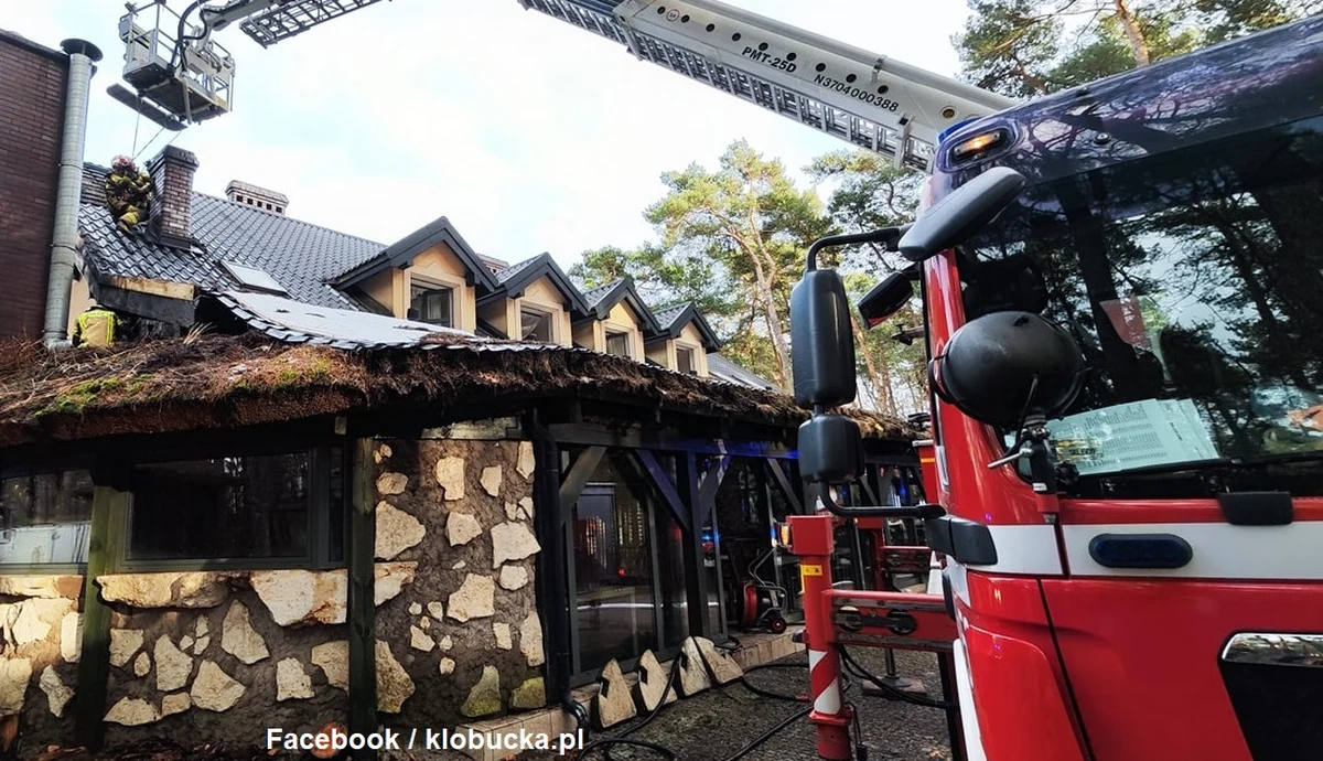 Siedem osób ewakuowano w wyniku pożaru dachu budynku centrum wypoczynkowego w miejscowości Zawady w powiecie kłobuckim (woj. śląskie). Wewnątrz znajdowali się tylko pracownicy ośrodka, nie było gości. Jednej osobie udzielono pomocy medycznej.
