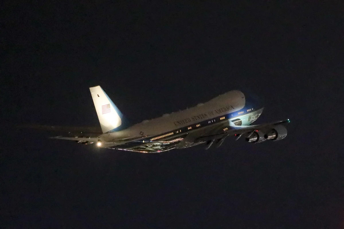 Zakończyła się wizyta Joe Bidena w Polsce. ​Air Force One z prezydentem USA na pokładzie w środę przed godz. 18 odleciał z lotniska Chopina w Warszawie. Prezydent do Białego Domu dotarł po godzinie 3 w nocy czasu polskiego.