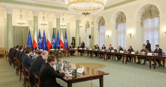 Prezydent Andrzej Duda zwołał na piątek, 24 lutego, na godzinę 12 posiedzenie Rady Bezpieczeństwa Narodowego; zostaną na nim omówione bieżące wnioski dla bezpieczeństwa państwa związane z rosyjską inwazją na Ukrainę, także w kontekście konsultacji prezydentów Polski i USA - przekazało w środę BBN.
