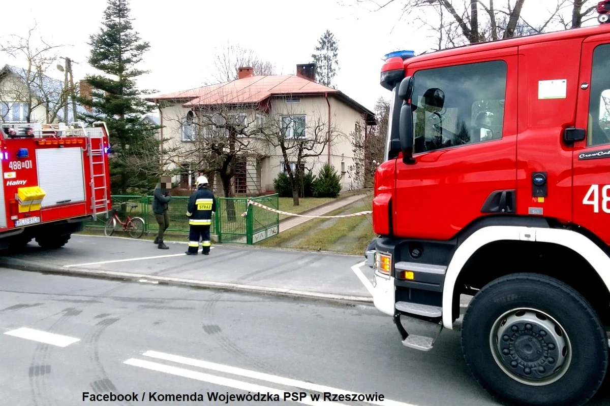 72-letnia kobieta zginęła w wyniku wybuchu pieca centralnego ogrzewania w domu jednorodzinnym na Podkarpaciu. Ranny został 73-letni mężczyzna.