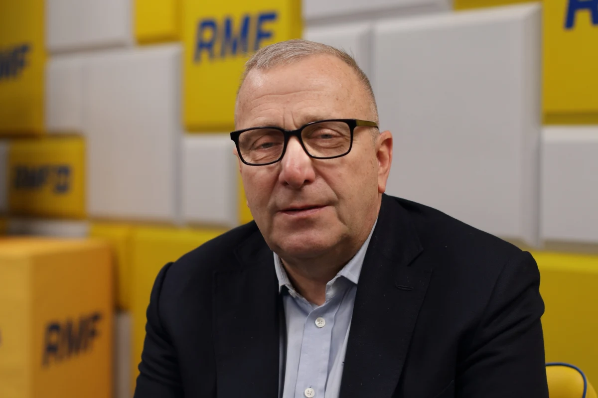 "Niczego nie wykluczam, ale uważam, że będę kandydował do Sejmu" - mówił w Porannej rozmowie w RMF FM Grzegorz Schetyna. Były lider Platformy Obywatelskiej stwierdził, że wszystko wskazuje na to, iż wyborach do Sejmu będą trzy listy opozycji. Dodał jednak, że "nie wieszczy to katastrofy dla środowisk opozycyjnych".