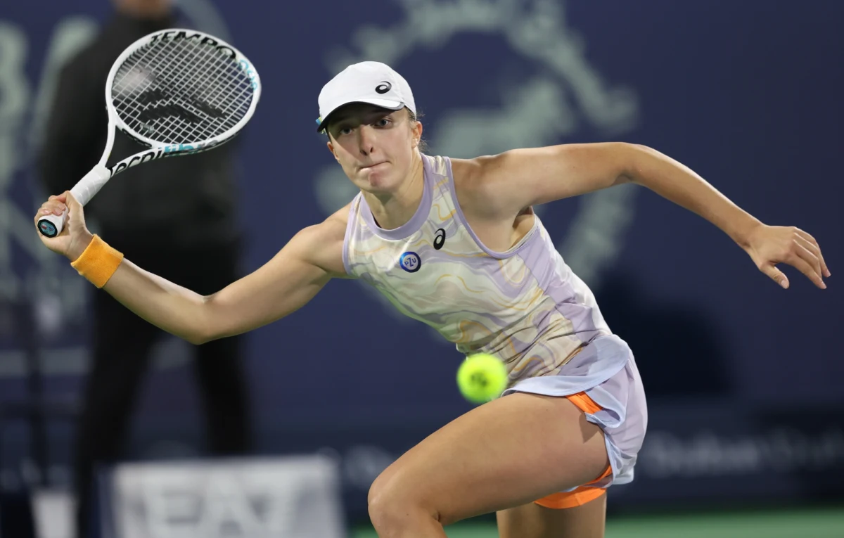 "Te stawki są mocno, mocno wygórowane. Świat zwariował" – tak była mistrzyni Polski w tenisie - Katarzyna Strączy - komentowała w internetowym Radiu RMF24 o wypowiedź Igi Świątek podczas turnieju WTA w Dubaju. Liderka światowego rankingu stwierdziła, że różnice w nagrodach pieniężnych między żeńskimi i męskimi turniejami tenisowymi powinny zostać zniwelowane.