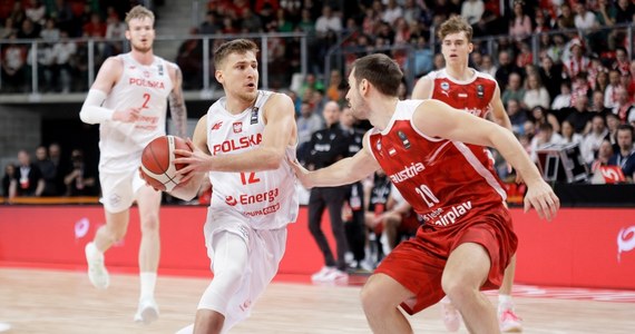 Reprezentacja Polski koszykarzy pokonała w Sosnowcu Austrię 87:72 (26:21, 31:17, 14:19, 16:15) w 5., przedostatniej kolejce prekwalifikacji mistrzostw Europy 2025. Biało-Czerwoni mają w grupie E bilans 4-1, ale niezależnie od wyników są pewni udziału w turnieju finałowym jako współgospodarz.