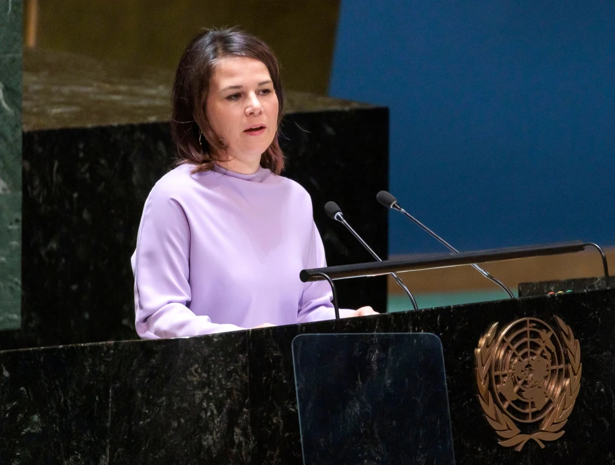 Występując na forum Organizacji Narodów Zjednoczonych minister sprawa zagranicznych Niemiec Annalena Baerbock wdała się w polemikę z Chinami. "Dlaczego, u licha, mielibyśmy tego nie robić?" - rzuciła ostro nawiązując do niedawnych wypowiedzi szefa chińskiego MSZ, który krytykował dostawy broni na Ukrainę.