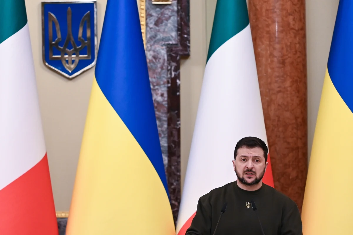 "To był rok bólu, żalu, wiary i jedności" – oświadczył prezydent Ukrainy w piątek, w rocznicę rozpoczęcia agresji Rosji na Ukrainę.