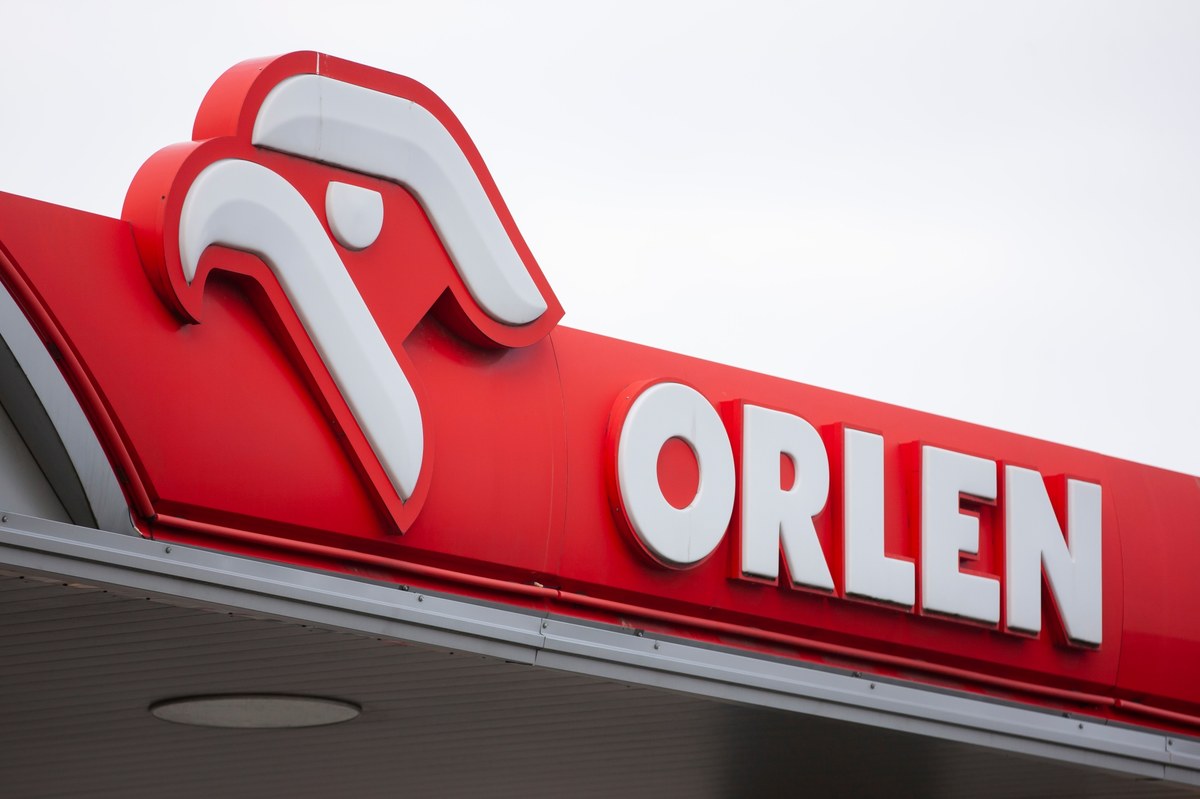Połączona Grupa Orlen wypracowała w czwartym kwartale 2022 przychody na poziomie ponad 100 mld zł, z których 8 proc. to zysk netto w wysokości 8,1 mld zł - poinformowała w piątek spółka. Po raz pierwszy zaprezentowano wyniki uwzględniające działalność czterech firm: PKN Orlen, Energi, Lotosu oraz PGNiG.