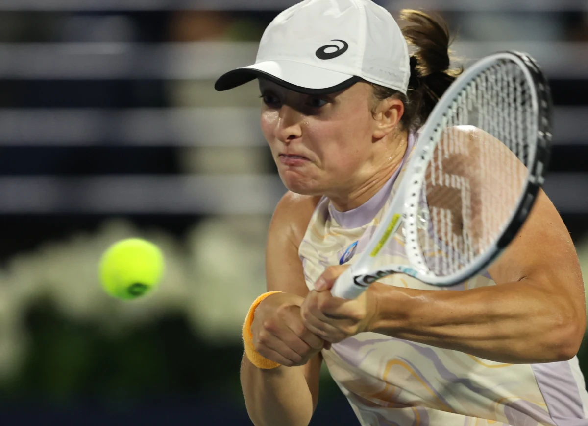 Iga Świątek awansowała do finału turnieju WTA 1000 na twardych kortach w Dubaju (pula nagród 2,8 mln dolarów). Polka pokonała w półfinale Amerykankę Cori "Coco" Gauff 6:4, 6:2. 