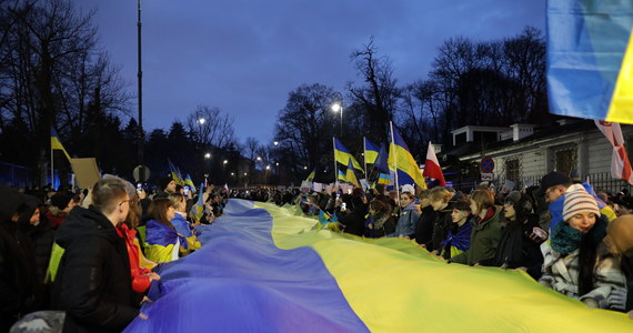 Przed Sejmem zakończył się marsz solidarności z Ukrainą pod hasłem "365 dni bohaterstwa, 365 dni wsparcia". "Było spokojnie i bezpiecznie" - poinformowała podkom. Marta Gierlicka z Komendy Stołecznej Policji.