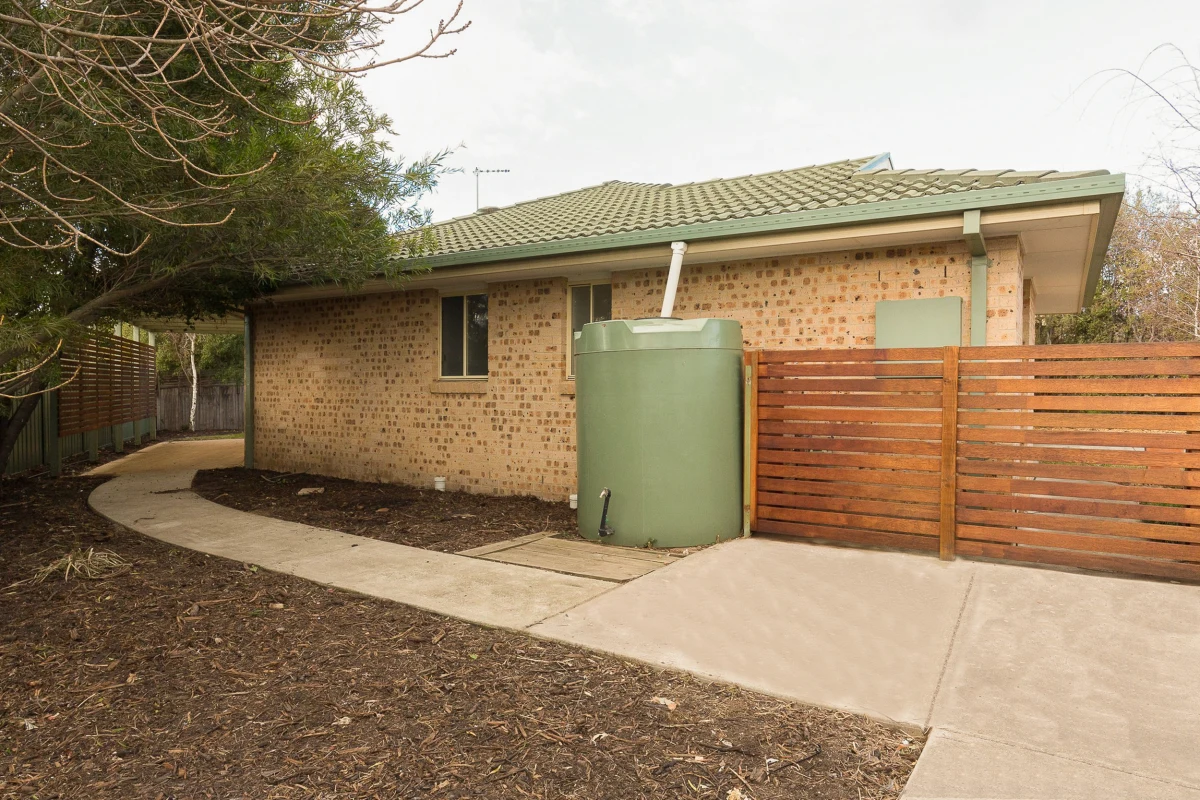 ​Mieszkańcy Lublina mogą od poniedziałku składać wnioski o dotację na budowę zbiornika na deszczówkę. Jednorazowe wsparcie wynosi do 5 tys. zł. Do tej pory w ramach miejskiego programu powstało ponad 100 zbiorników, studni, oczek wodnych.